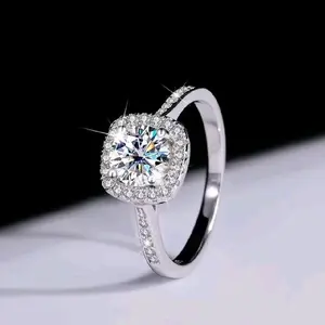 Cincin Wanita Titanium Permata Kotak Silver Fashion Wanita Titanium - Model Unik