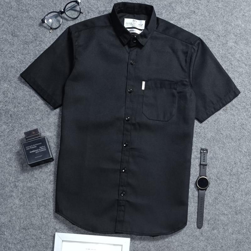 Kemeja Pria Slimfit Lengan Pendek [HITAM] Katun Twill Premium Casual/Formal Basic Kantor Distro by Gudangkemejaid 0