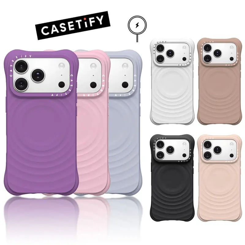 CASETiFY Black Garden White Cross Flower with MagSafe for iPhone