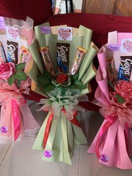 Product Review of 10/30/50pcs Rose Leaves Artificial Greenery Fake Rose Flower Leaves DIY Craft from M**n E**g 2