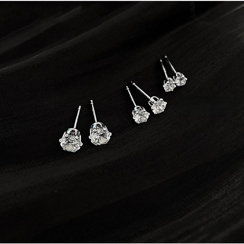 Product Introduction of Simple earrings fashion Mini small earrings 8