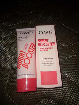 Product Review of OMG Oh My Glow - Bright Booster Glow Kit Paket Perawatan Wajah untuk Kulit Tampak Glowing, Mencerahkan, Tampak Sehat, Menjaga Skin Barrier, Mengandung Niacinamide , Peptide, Vitamin C - Sabun Pembersih Wajah, Moisturizer, Sunscreen from r**h 0
