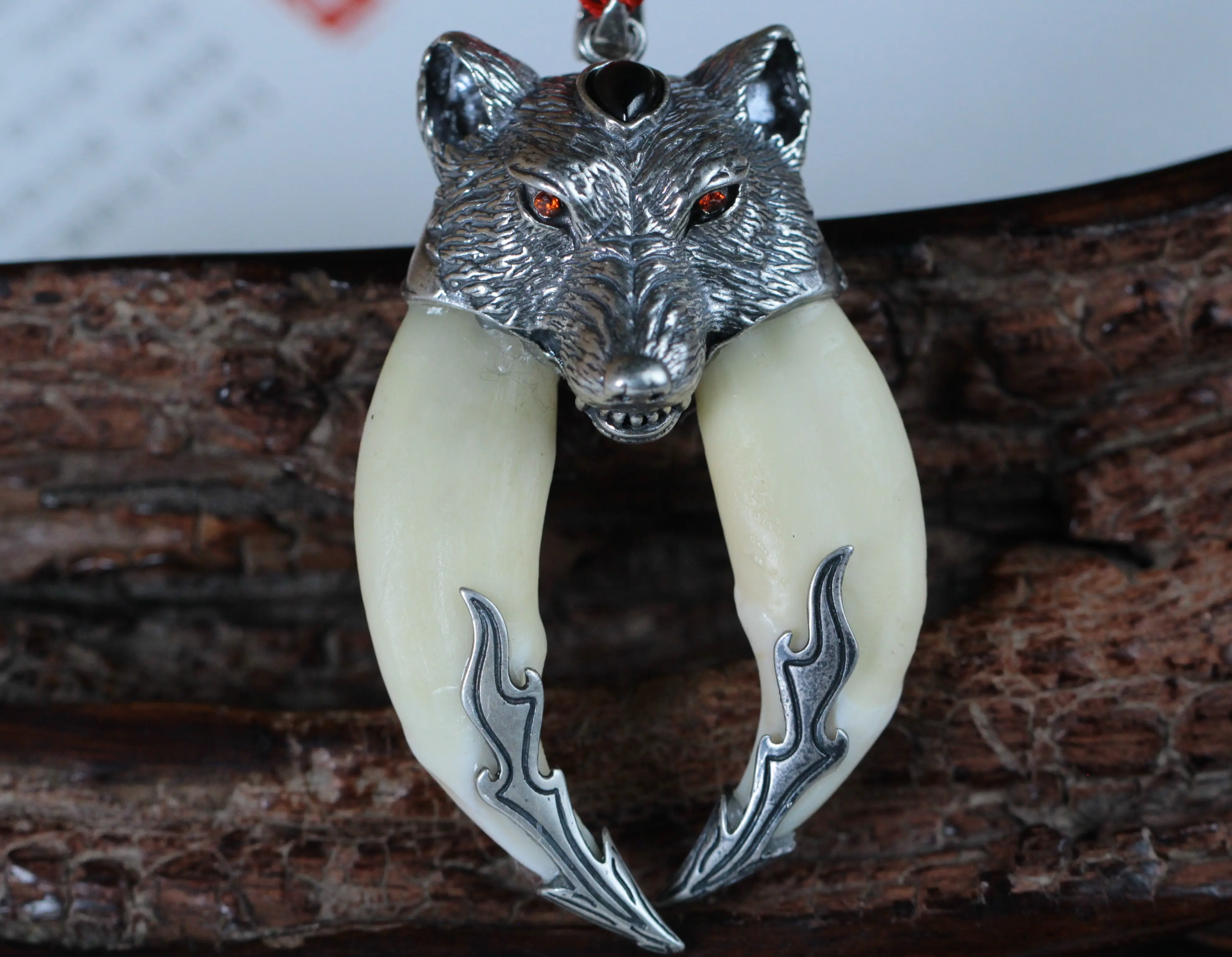 Real black dog teeth pendant dog teeth amulet anti-panic Wolf teeth pendant male mastiff teeth necklace female pendant dog teeth