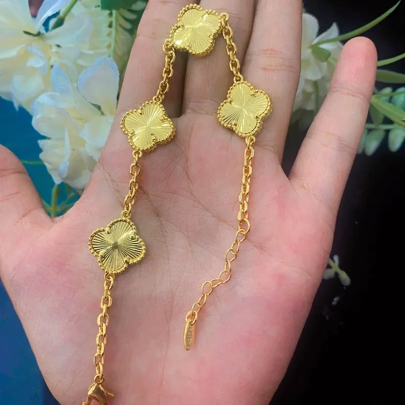 Gelang bunga Clover | Gelang bunga | gelang impor | gelang awet dan tahan lama | Gelang pake sehari hari