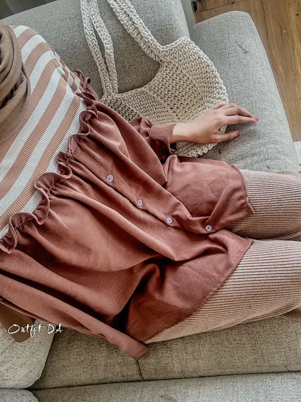 SASHA BLOUSE - Atasan Blouse Crincle Mix Stripe Rib Knit Kancing Aktif  Wanita Casual DA Grosir 1