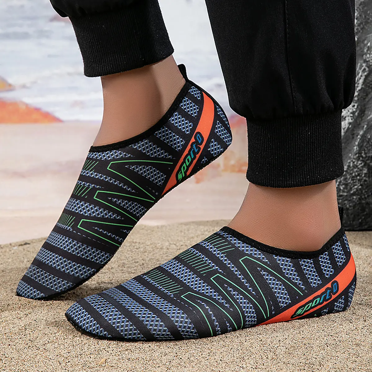 【COD】Water Shoes, Unisex, Suitable for Cycling, Yoga, Swimming, Fitness, and Beach Activities Beach Shoes, Aqua Shoes, Swimming Shoes, Non-slip, Anti-cut, Thick Sole, Suitable for Outdoor Activities, Water Parks, Beach Travel, Exercise, Water Shoes