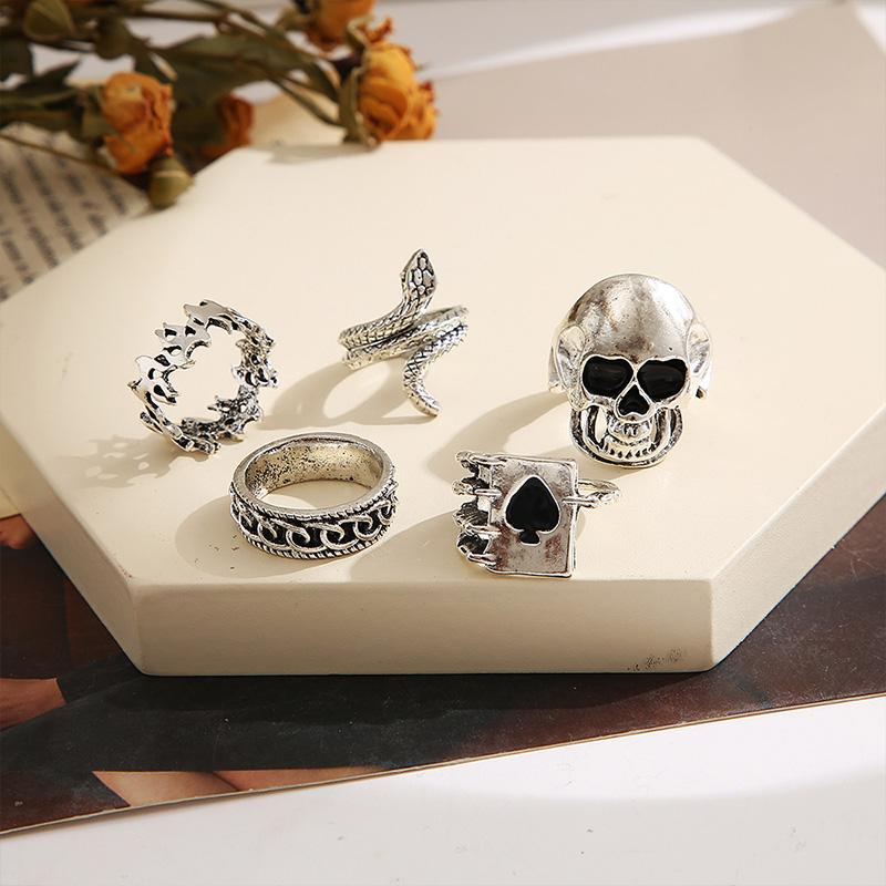 Product Introduction of 【Sktlz】5/6/7/9PCS-Creative Simple Personality Women Ring Set Spider Snake Shape Geometric Love Spade Butterfly 18