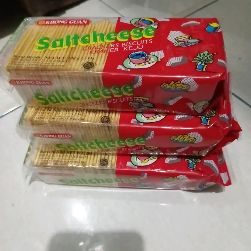 Paket 3pcs Khong Guan saltcheese crackers biskuit rasa keju @200g Food 3