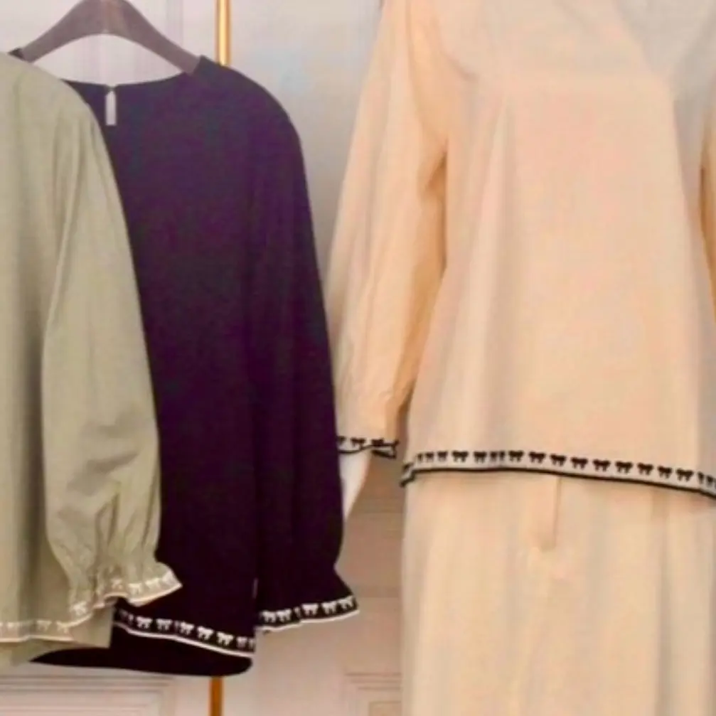 Elena Sulam Top Women’s Blouse. Long Sleeve with garters.