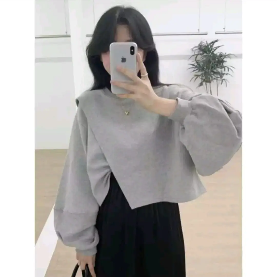SILVANESSA RASY CROP SWEATER CREWNECK BLOUSE ATASAN OUTWEAR FLEECE TANGAN BALON CROPE KOREAN ABG STYLE