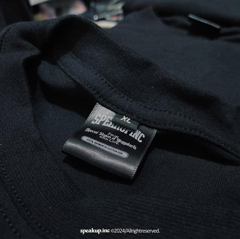 Product Introduction of T-Shirt Kaos "NO ONE LIKE US" Available Colour Black size S - XXL Unisex Casual Hitam Kerah Lembut Nyaman Oblong Pendek Pria 4