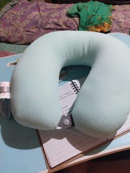 Product Review of MINISO Bantal Leher Travel U-shape bantal leher dewasa Tidur Siang Bantal Mewah Travel Neck Pillow bantal leher mobil Lembut Bantal Cotton Washable Back Support from L**6 0