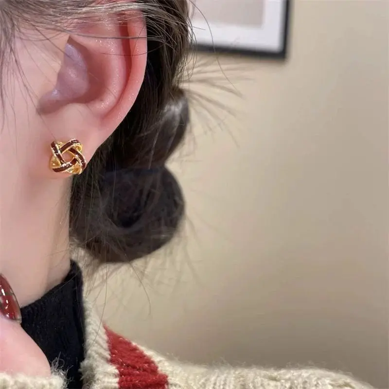 AT222 - Anting Devina Model Tusuk Gaya Korean Bentuk Simpel dan elegant Anti Karat 1