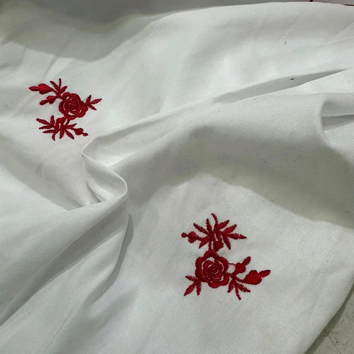 KAIN KATUN BORDIR MOTIF CANTIK