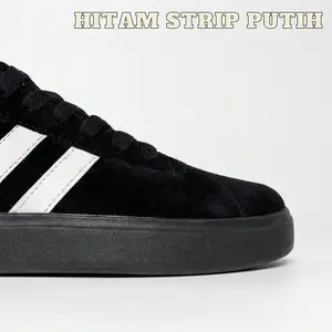 Legia Hitam Strip Putih, Sepatu Sneakers Casual Classic Cocok Untuk Pria dan Wanita, Formal dan Santai