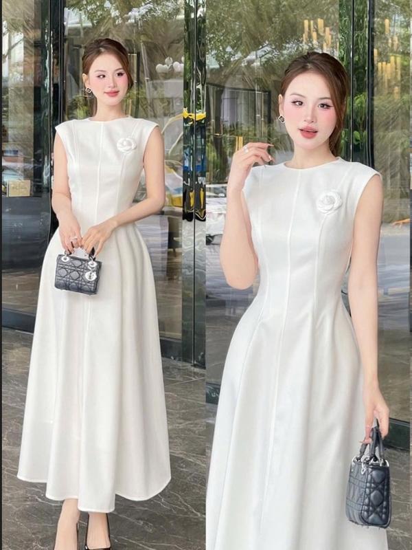 Đầm thiết kế dáng dài ,xoè dự tiệc QE có đính hoa dạ 3 màu 2 lớp lớp ngoài lụa xước thái lớp trong lót habutai.