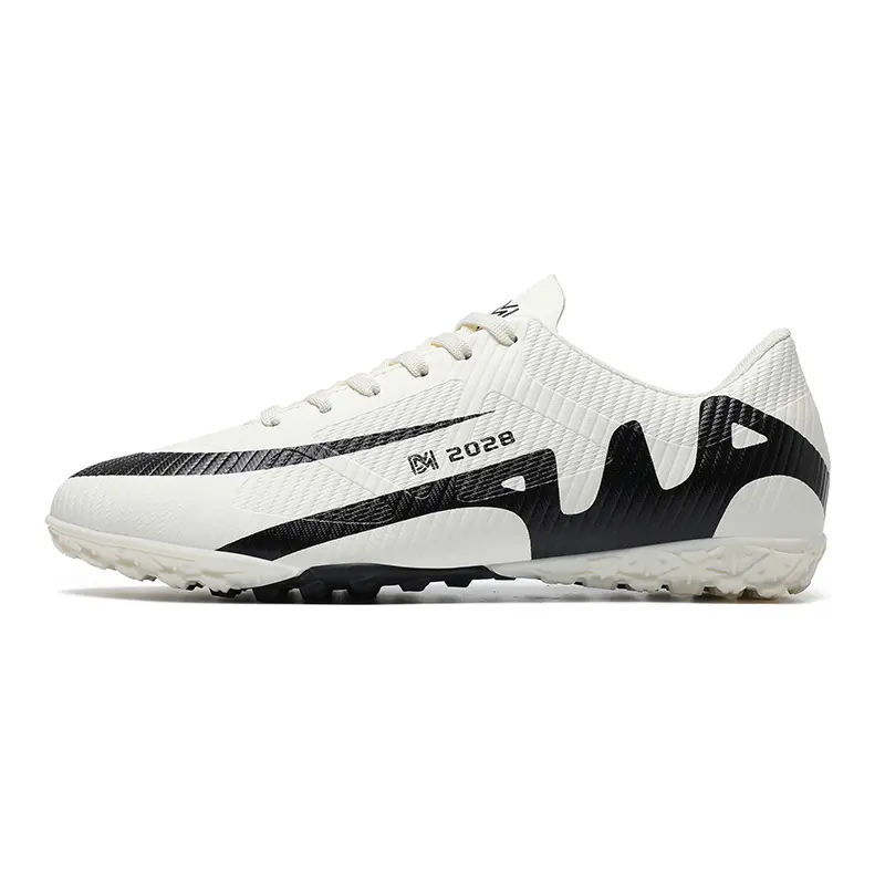 New Wholesale Futsal Shoes TF Sport Football Boot for Men
