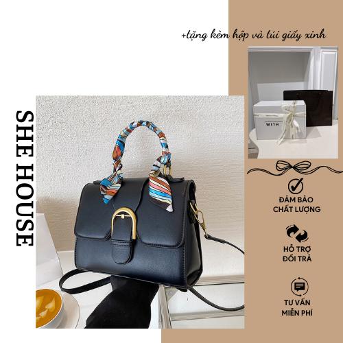 Túi xách nữ Da cầm tay cao cấp phù hợp làm quà tặng cô , dì, hoặc mẹ là món quà thời trang ý nghĩa. Có 2 màu Đen và Kaki Kem. Túi kèm combo hộp đựng