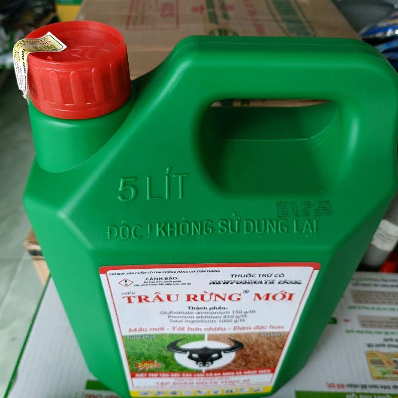  "Phân bón" Trâu rừng đen mới loại can 5lít của Delta Thụy Sĩ 