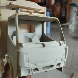 Skala Truk Plastik FACE Canter Grill Giga Terbaru