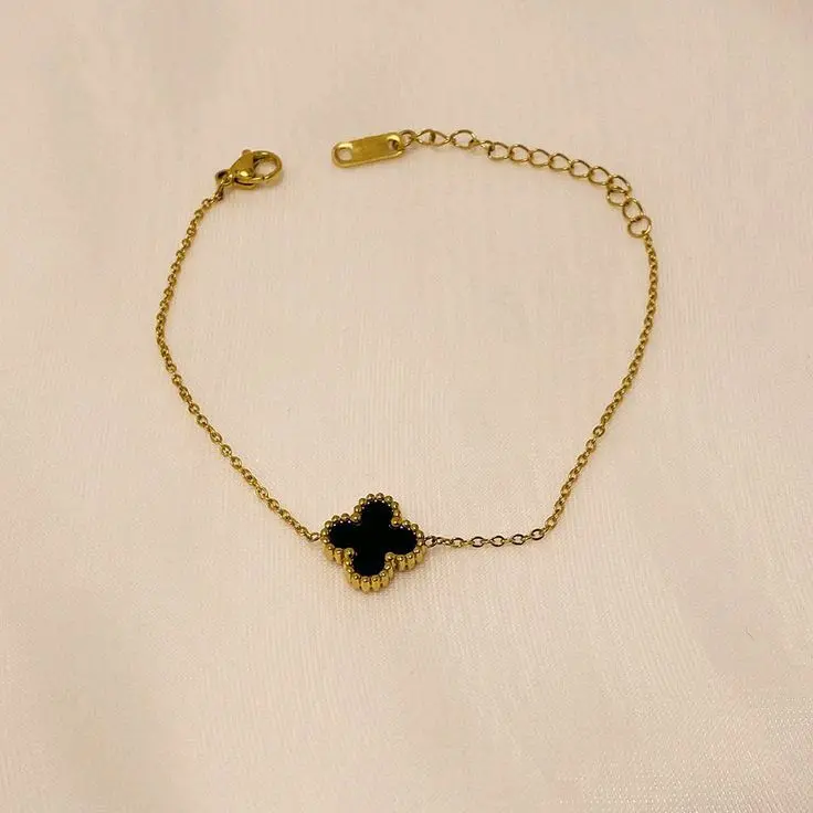 [HANO Accessories] - Gelang Bunga Clover Hitam  Polos / Clover Bracelet / Simple Bracelet / Black Clover Bracelet / Gelang Clover 1