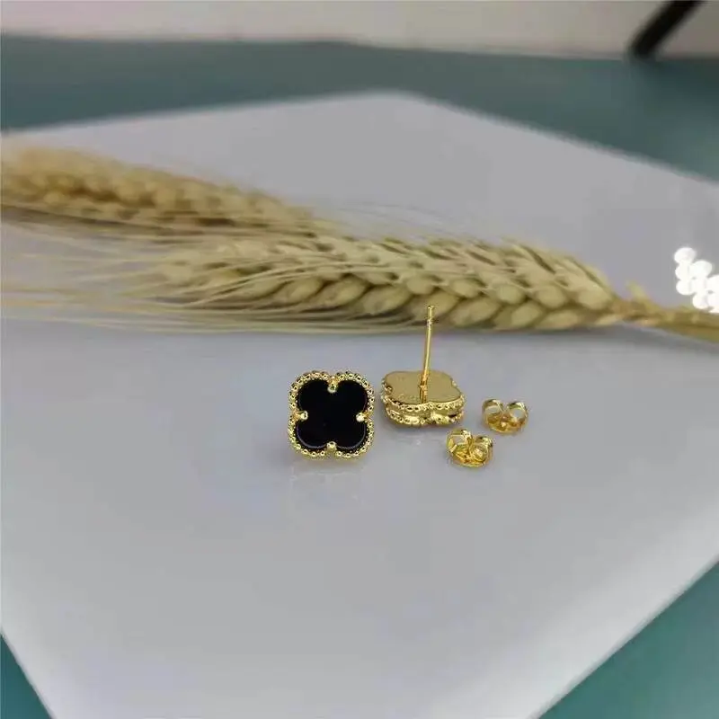 Kalung Titanium Wanita Perhiasan Bunga Hitam Elegan Set Hadiah Kulit Trending Fyp 3