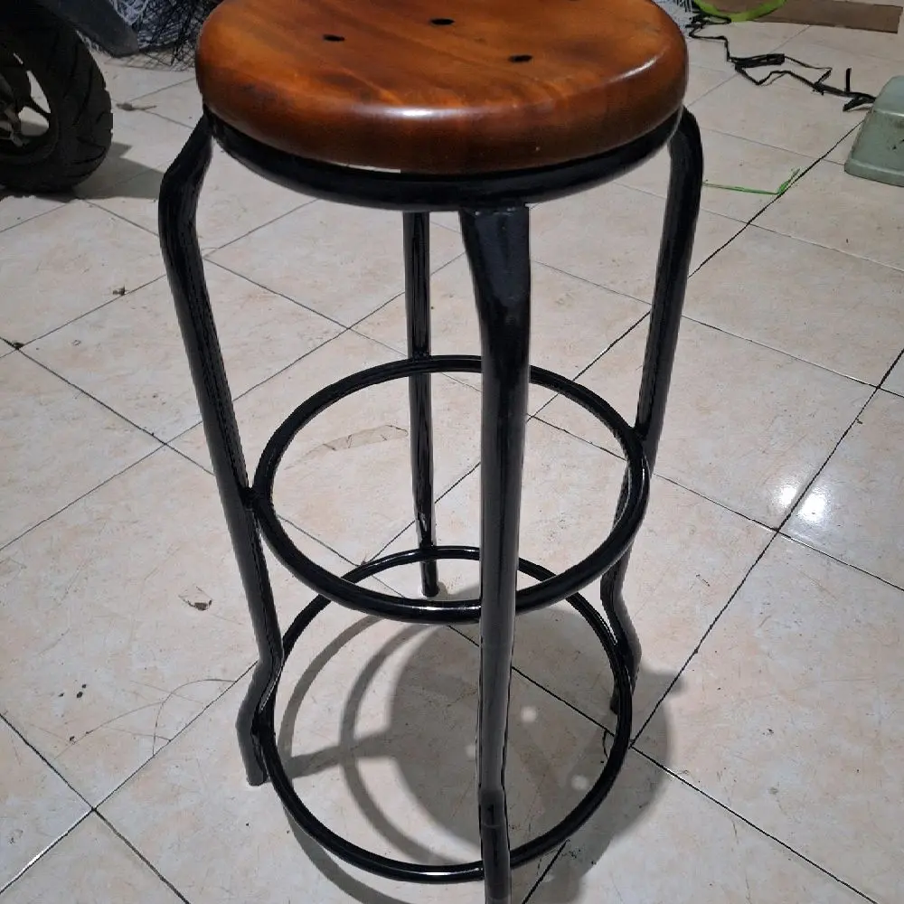 Kursi Bakso Kursi Bar 75cm dengan Desain Retro dan Kualitas Terbaik untuk Ruang Makan Anda