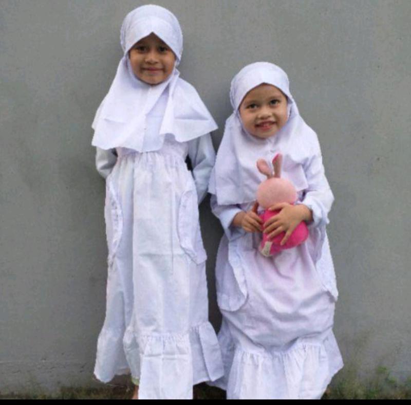 Product Introduction of Gamis anak putih bordir kantong 2 /gamis anak manasik 4_12th Muslim Sekolah Seragam Baju Tanggung Jilbab Setelan Panjang Nyaman Dress 3