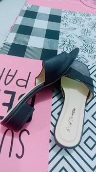 Product Review of SANDAL WANITA HAK TAHU 3CM TERBARU MODEL ELEGAN REKOMENDASI UNTUK WANITA TREN DAN KEKINIAN Hitam from i**1 0