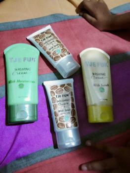 Product Review of TJE FUK Washing Cream with Moisturizer 60 Gr (Hijau)  - Facial Wash Sabun Cuci Muka Membersihkan Kotoran di Wajah Untuk Kamu Yang Berjerawat dan Kulit Kering Mencerahkan Cair from L**a 1