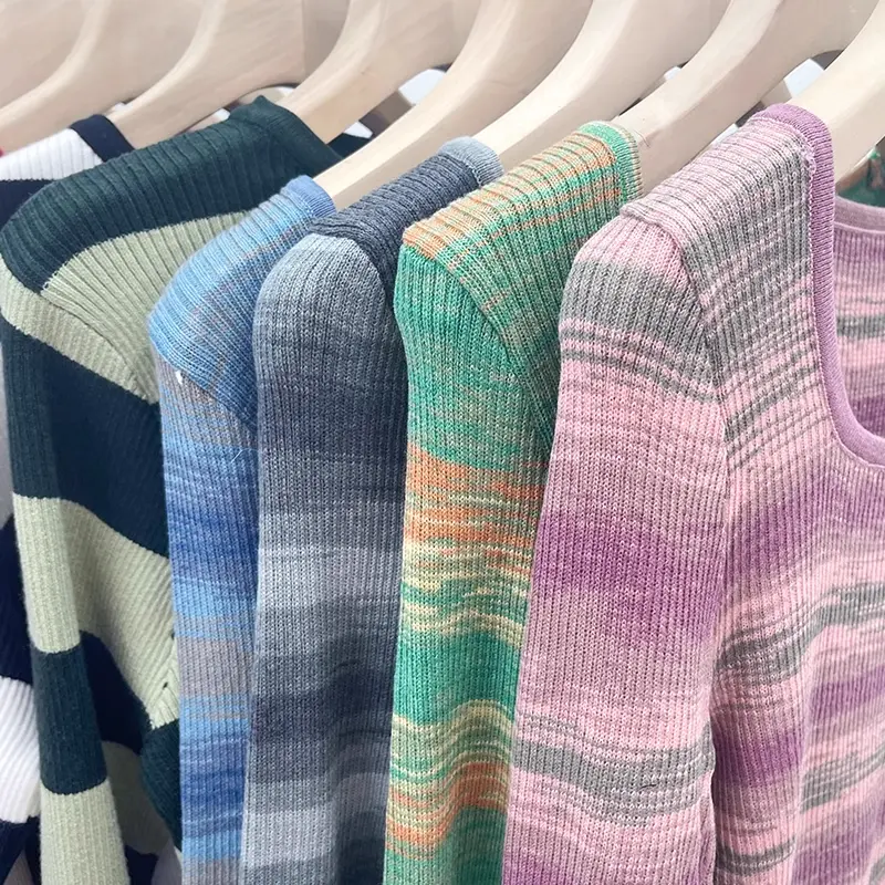Kaos Benang Stretch Lengan Panjang Bergaris Warna 1