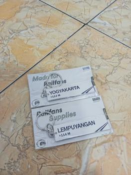 Product Review of Gantungan Kunci Papan Stasiun Kereta Api Putih (Code : P) from u**9 0