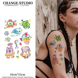 รอยสักสีกราฟฟิตี้ รอยสักชั่วคราว ต่ออายุได้ 7 วัน กันน้ำและกันรอยขีดข่วน สติ๊กเกอร์รอยสัก