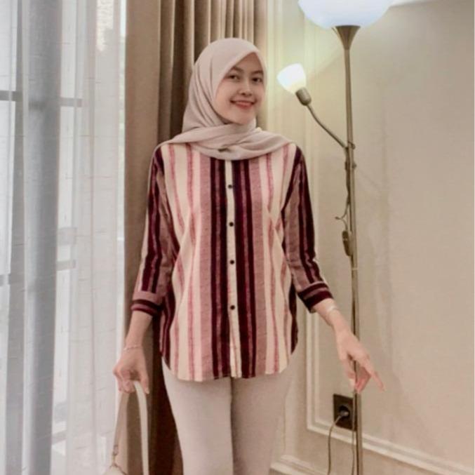 Kemeja Wanita Rayon Moltif Oversize / Daily Top Salur Lengan 7/8 Terbaru 1