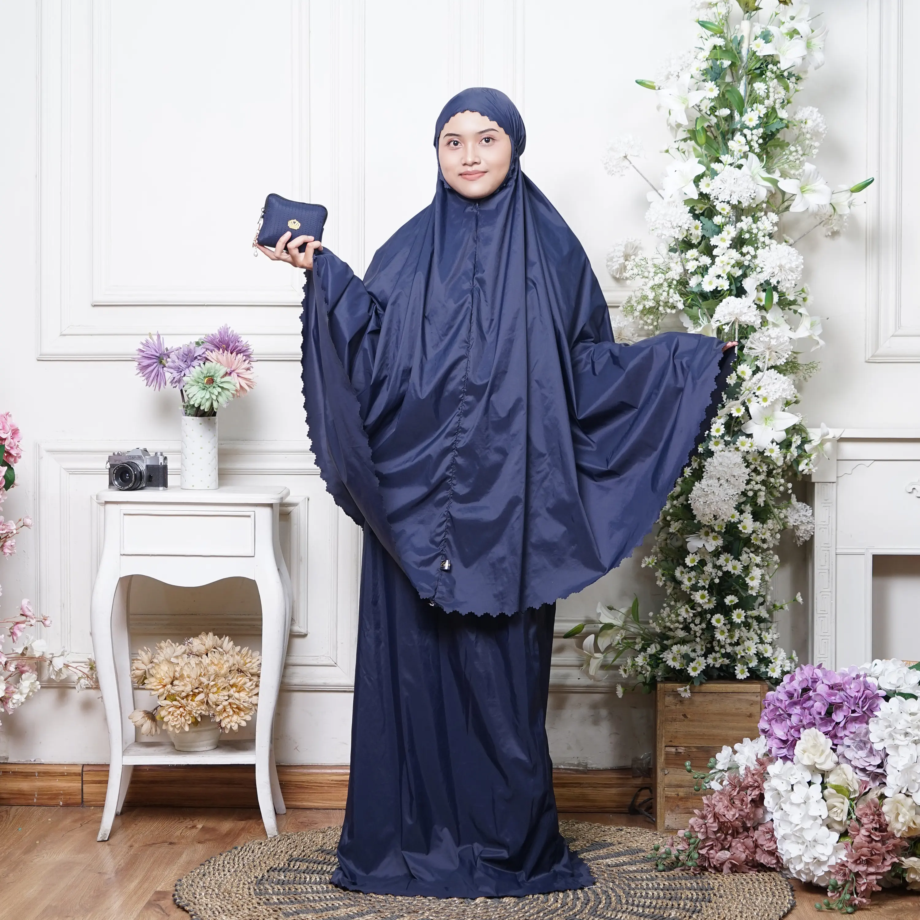 Anggeanida Mukena Traveling Mini Pouch Polos 2in1 Parasut Korea Mewah Wanita Cantik Mukenah Lasercut Muslim Dewasa Katun Atasan Hitam Renda Crinkle Airflow Bawahan Serut Bordir Panjang