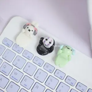 PART #1 POCKETZ SIZE HIPPERS POLYMER CLAY BISA CUSTOM Dengan Desain Lucu dan Unik untuk Dekorasi Ponsel Anda