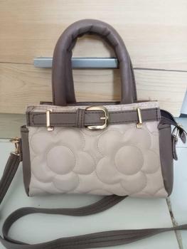 Product Review of OLLA SLINGBAG - TAS SELEMPANG WANITA from A**a 0