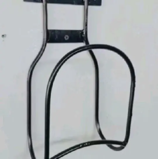 SB/gantungan selang air/stand selang dinding