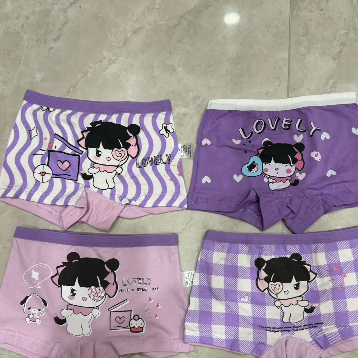 Celana dalam cewek boxer 1set 4pcs untuk umur 1 sd 3 tahun