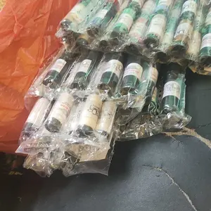 36pc Benang jahit baju termurah / benang mesin jahit hitam putih