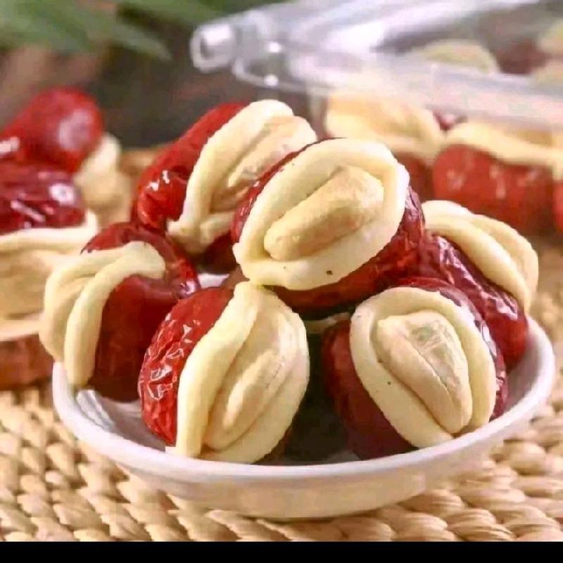 1Kg Táo đỏ  kẹp sữa Lạc Đà Hạt Điều  ( hàng cty )   - Snack Ăn Vặt - Food, Viên Kẹo, Candy Nuts