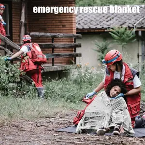 Selimut Termal Darurat Silver 130x210 cm Ideal untuk Mendaki Bertahan Hidup Maraton Camping Tahan Air dan Angin Mencegah Hipotermia