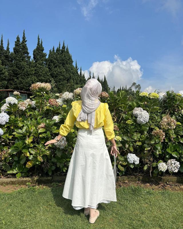 Setelan OOTD Kekinian 3in1 Style Korea Wanita Baju Blouse Ruffle & Rok Susun Mekar dengan Hijab Muslim Atasan 7