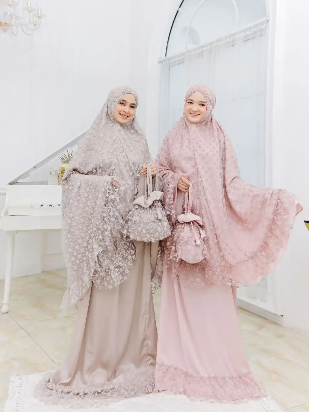 Haura versi terbaru Alfurqon Mukena Premium Dewasa mewah Brukat Renda Cantik Elegan Untuk Travel Seserahan Umroh dan Lebaran