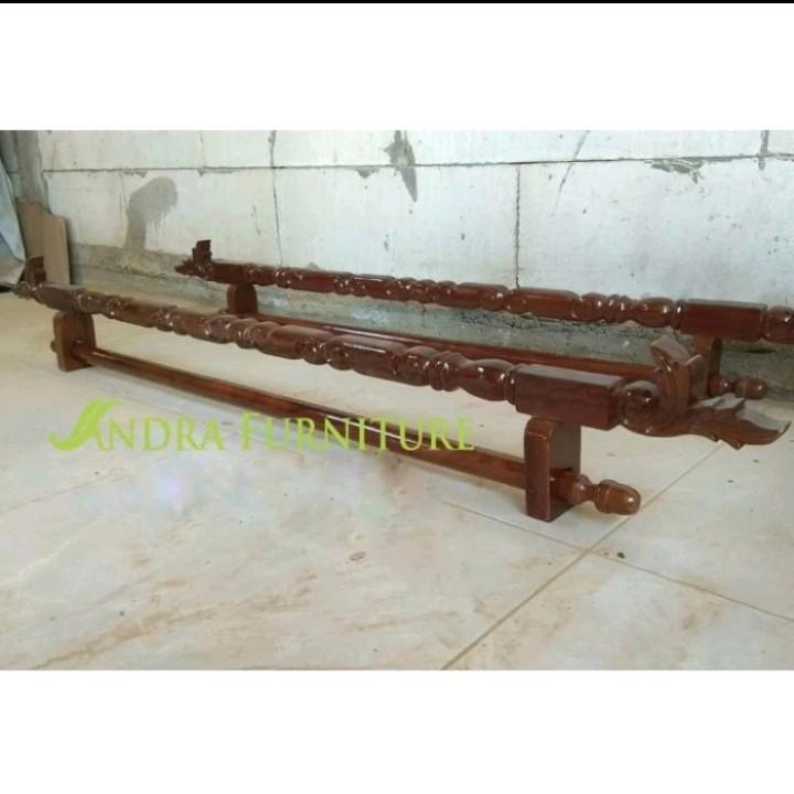 gantungan kain gantungan batik nempel dinding kayu jati ukir 0