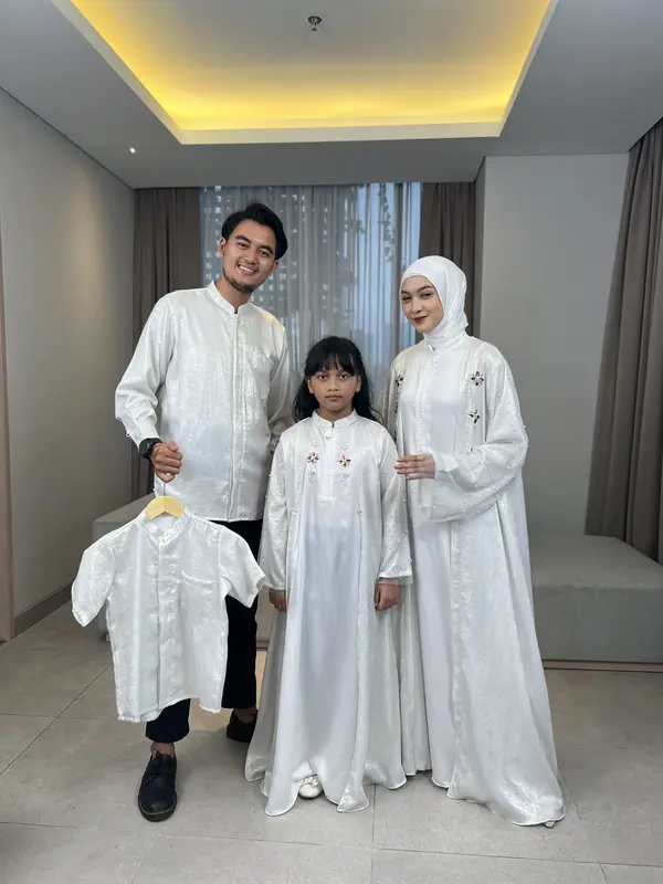 Fika Agashi Abaya Sabrina Signature Sarimbit Keluarga Mewah Lebaran Series 2024 Muslim Fashion Viral Dress Gamis 5