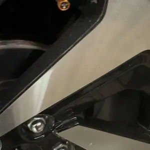 1 Set (4 Buah) Tutup Pentil Ban Premium Untuk Mobil Mitsubishi Dengan Karet Pelindung