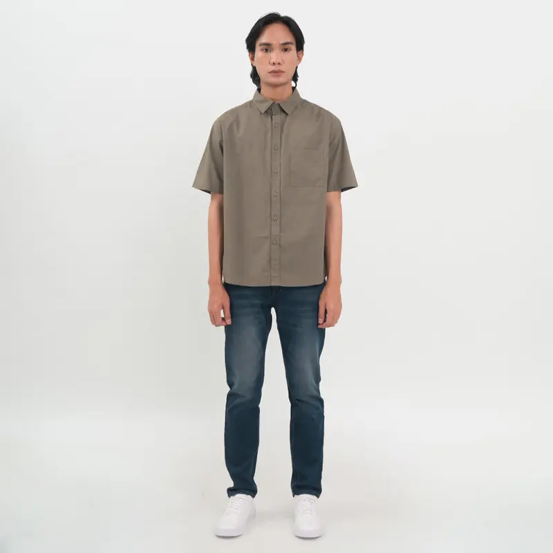 M231 Kemeja Pria Basic Polos Pendek Taupe Grey 0983B 4