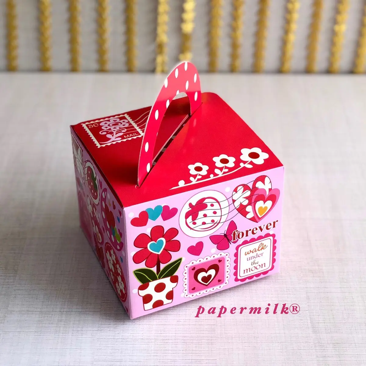 Papermilk / BRS 12s.10 , Gift Box, Kotak lipat, Kotak Hadiah, Kotak Souvenir, Box Instant, Size 12,5 x 12,5 x 10cm , tersedia 2 motif