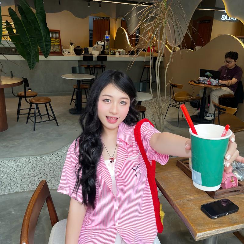 [ DEAR MỞ BÁN] Áo Sơ Mi Kẻ  Cộc Tay Thêu Nơ Dáng Hàn Quốc Qiho